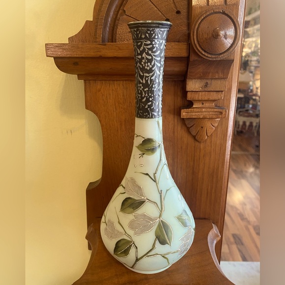 Vintage Hand Painted Uranium Vase - Picture 2 of 9